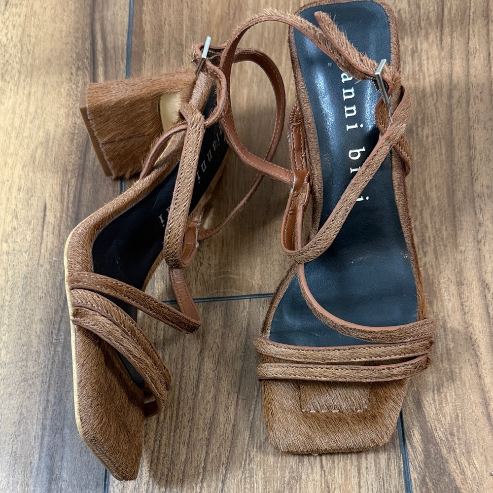 💠New Gianni Bini Real Hair Heels (5.5)